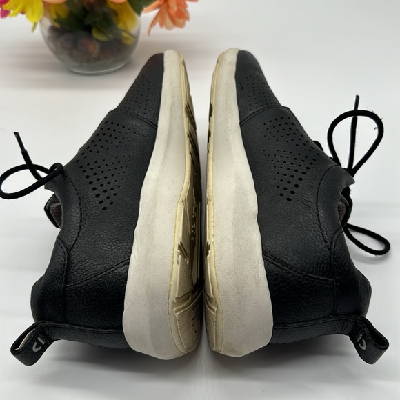 Earth Desire Flux Black Leather Sneakers Size 8.5 - Picture 4 of 7